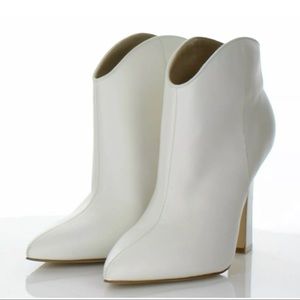 Marc Fisher Miggi White leather pointy toe booties